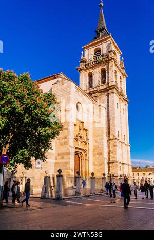 Santa e Insigne Catedral-Magistral de los Santos Justo y Pastor - Kathedrale von St. Justus und St. Pastor in Alcalá de Henares. Alcalá de Henares, Co Stockfoto