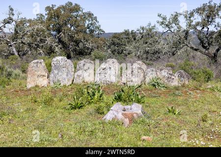 Monolith Nummer 3, Teil des Gabrieles Dolmen Komplexes, in der Gemeinde Valverde del Camino, Provinz Huelva, Andalusien, Spanien Stockfoto