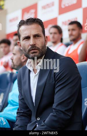 VILLARREAL, SPANIEN - 17. MÄRZ: Ruben Baraja Cheftrainer des Valencia CF sieht beim letzten LaLiga EA Sports Spiel zwischen Villarreal FC und Valencia CF am 17. März 2024 im Estadio de la Ceramica in Villarreal, Spanien, nach. (Foto Von Jose Torres/Foto-Player-Bilder) Stockfoto