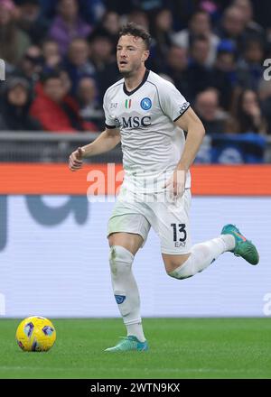 Mailand, Italien. März 2024. Amir Rrahmani vom SSC Napoli während des Spiels der Serie A in Giuseppe Meazza, Mailand. Der Bildnachweis sollte lauten: Jonathan Moscrop/Sportimage Credit: Sportimage Ltd/Alamy Live News Stockfoto