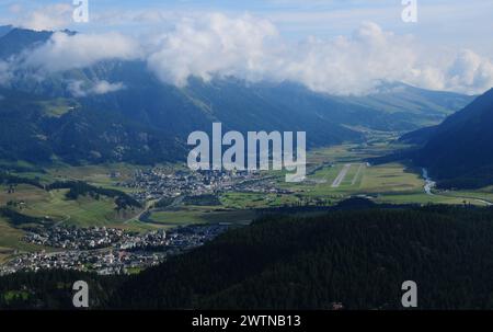 Flughafen Samedan, Oberengadin, Europas höchster Flughafen im Oberengadin in den schweizer alpen Stockfoto