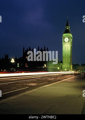 England. London. Westminster. Houses of Parliament in der Nacht. Stockfoto