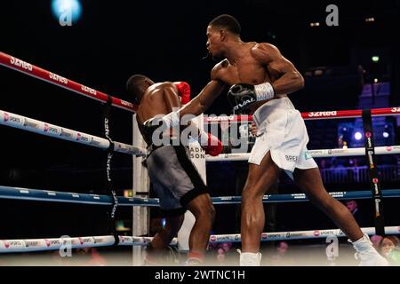 Ezra Taylor vs Prince Oko Nartey eröffnet die Karte bei Frank Warrens Queesnberry Magnificent 7-Veranstaltung im Resorts World in Birmingham Stockfoto