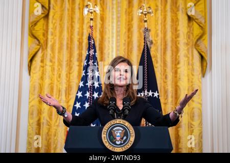 Washington, DC, USA, 18. März 2024. Maria Shriver, ehemalige First Lady von Kalifornien, spricht am Montag, den 18. März, im East Room des Weißen Hauses in Washington, DC, USA, während eines Empfangs im Monat der Frauengeschichte. 2024. die Biden-Regierung führt eine Durchführungsverordnung aus, um die Standards für die Gesundheitsforschung von Frauen in den Bundesbehörden zu stärken und ihre Finanzierung vorrangig zu gestalten, um die Lücke bei den seit langem bestehenden Disparitäten zu schließen. Kredit: Al Drago/Pool über CNP/MediaPunch Kredit: MediaPunch Inc/Alamy Live News Stockfoto