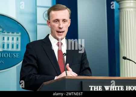 Washington, Usa. März 2024. Der nationale Sicherheitsberater Jake Sullivan sprach bei einem Pressegespräch im Pressebriefing-Raum des Weißen Hauses in Washington, DC. (Foto: Michael Brochstein/SIPA USA) Credit: SIPA USA/Alamy Live News Stockfoto