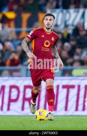 Rom, Italien. März 2024. Leandro Paredes von AS Roma während des Serie A TIM Spiels zwischen AS Roma und US Sassuolo Calcio im Stadio Olimpico am 17. März 2024 in Rom. Quelle: Giuseppe Maffia/Alamy Live News Stockfoto