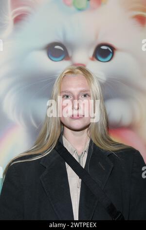 Billie Marten besucht die Ausstellung „CUTE“ im Somerset House in London. Stockfoto