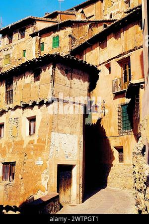 Traditionelle Architektur. ALBARRACIN, Provinz Teruel, Aragonien, Spanien. Stockfoto