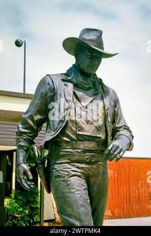 John Wayne Statue vor dem John Wayne Airport, Orange County, Los Angeles Stockfoto