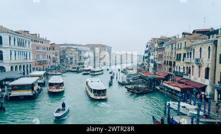 Stadt Venedig während der Karnevalswoche Februar 2023 Stockfoto