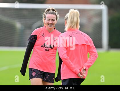 Manchester, Großbritannien. März 2024. Lauren Hanp von Manchester City Women All Smiles, während des Manchester City Women Training auf dem Etihad Campus, Manchester, Vereinigtes Königreich, 19. März 2024 (Foto: Cody Froggatt/News Images) in Manchester, Vereinigtes Königreich am 16. März 2024. (Foto: Cody Froggatt/News Images/SIPA USA) Credit: SIPA USA/Alamy Live News Stockfoto