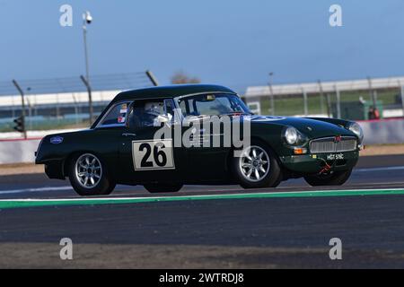 Simon Drabble, Alex Drabble, Julien Draper, MG B, RAC Pall Mall Cup für GT vor '66 und Tourenwagen vor '63 GTS und Sportwagen vor '60, drei Stunden Stockfoto