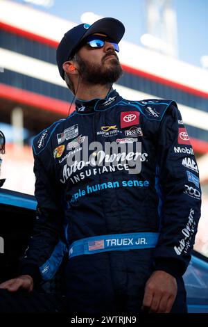 16. März 2024, Bristol, TN, USA: Martin Truex Jr macht sich bereit für das Training für die Food City 500 in Bristol, TN, USA. (Credit Image: © Stephen A Arce Action Sports Pho/ASP) NUR REDAKTIONELLE VERWENDUNG! Nicht für kommerzielle ZWECKE! Stockfoto