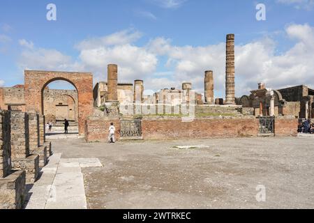 Der Tempel des Jupiters im antiken Pompeji war eine römische Stadt in der Nähe von Neapel Stockfoto