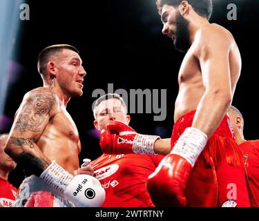 Hamzah Sheeraz vs. Liam Williams - WBC Silver and Commonwealth Middleweight Championships während der Queensberry Promotions Show Sheeraz vs Williams in der Copper Box Arena am Samstag, 10. Februar 2024 in LONDON, ENGLAND. Stockfoto