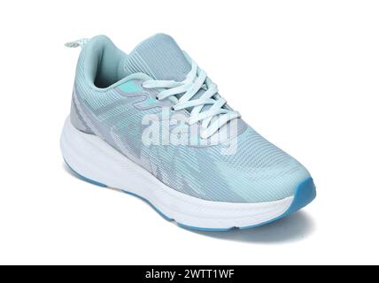 Trendige und modische leichte Sneakers auf weißem Hintergrund Stockfoto