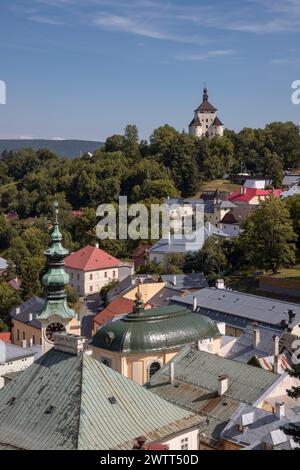 Eine Luftaufnahme von Banska Stiavnica in der Slowakei Stockfoto