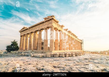 Akropolis-Tempel auf dem Hügel in Athen, Griechenland Stockfoto