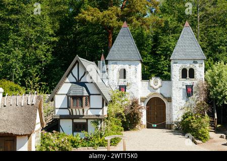 VIMMERBY, SCHWEDEN - 14. Juni 2023: Freizeitpark Astrid Lindgren's World, die Brüder Löwenherz. Stockfoto