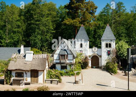 VIMMERBY, SCHWEDEN - 14. Juni 2023: Freizeitpark Astrid Lindgren's World, die Brüder Löwenherz. Stockfoto