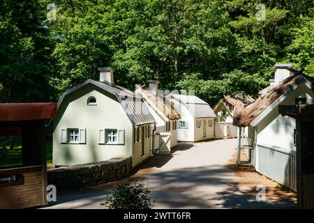 VIMMERBY, SCHWEDEN - 14. Juni 2023: Freizeitpark Astrid Lindgren's World. Brenda Brave. Stockfoto