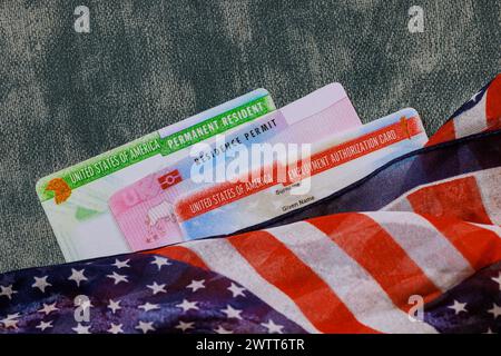 Daueraufenthalt mit Aufenthaltserlaubnis, Arbeitsgenehmigungskarte, Permanent Resident Card erfordert folgende Dokumente, um bequem in den USA zu leben Stockfoto