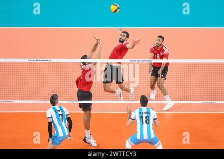 Hossam Abdalla, Mohamed Magdi Ali, Ahmed Shafik (Ägypten), Martin Ramos, Facundo Conte (Argentinien). Volleyball-Weltmeisterschaft 2022. Stockfoto