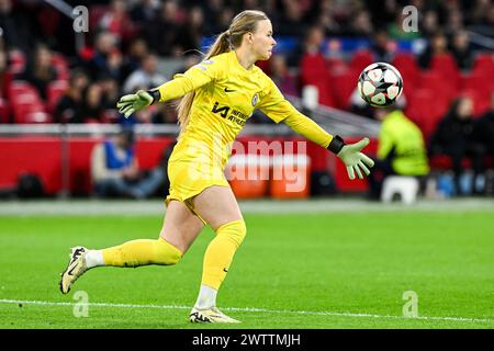 AMSTERDAM - Torhüterin Hannah Hampton beim Viertelfinale der Frauen der UEFA Champions League zwischen Ajax und Chelsea FC in der Johan Cruijff Arena am 19. März 2024 in Amsterdam. ANP GERRIT VAN KÖLN Stockfoto
