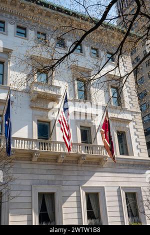 Metropolitan Club, 1-11 East 60th Street und Fifth Avenue, NYC, USA 2024 Stockfoto