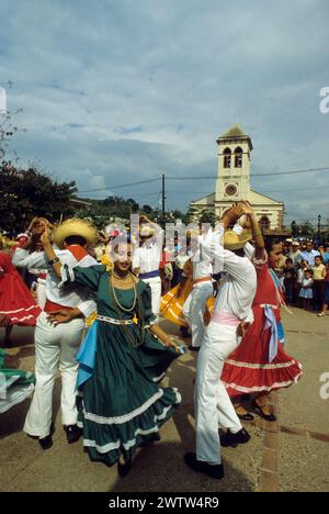 porto rico puerto rico usa Kaffeefestival traditionelle Folklore-Tänze portorikanische Menschen Stockfoto