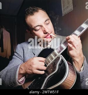 DJANGO REINHARDT (1910–1953) Romani-belgischer Jazzgitarrist 1946 Stockfoto