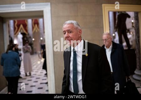 Washington, USA. März 2024. Der Vertreter Ken Buck (R-CO) geht am Dienstag, den 19. März, durch das US-Kapitol in Washington, DC, 2024. (Graeme Sloan/SIPA USA) Credit: SIPA USA/Alamy Live News Stockfoto