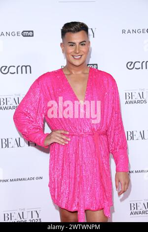 Junaid Ahmed nimmt an den Beauty Awards im Honourable Artillery Club in London Teil. Stockfoto