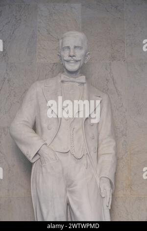 Die Marmorstatue von Juan Pablo Duarte, einem der Gründerväter der Dominikanischen Republik, im Altar de la Patria in El Parque Independencia. S Stockfoto