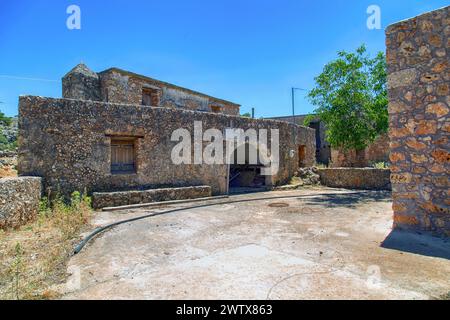 Ein Haus im verlassenen Dorf Ardana auf der Insel Kreta (Griechenland) Stockfoto