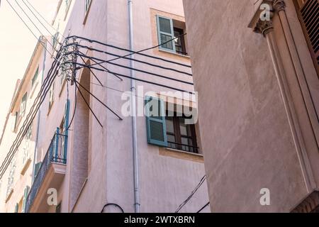 Ein wunderschöner Blick auf die Costa Can Santacilla Straße in Palma de Mallorca, Balearen, Spanien. Stockfoto