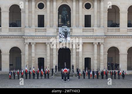 Paris, Frankreich. März 2024. Zeremonie der nationalen Ehrung für den französischen Politiker und Admiral Philippe de Gaulle, den Sohn von Charles de Gaulle, im Hotel des Invalides in Paris, Frankreich, 20. März 2024. Admiral Philippe de Gaulle, das älteste Kind von General Charle-de-Gaulle, dem ersten Präsidenten der Fünften Französischen Republik Credit: MAXPPP/Alamy Live News Stockfoto