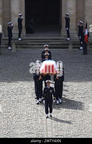Paris, Frankreich. März 2024. Zeremonie der nationalen Ehrung für den französischen Politiker und Admiral Philippe de Gaulle, den Sohn von Charles de Gaulle, im Hotel des Invalides in Paris, Frankreich, 20. März 2024. Admiral Philippe de Gaulle, das älteste Kind von General Charle-de-Gaulle, dem ersten Präsidenten der Fünften Französischen Republik Credit: MAXPPP/Alamy Live News Stockfoto