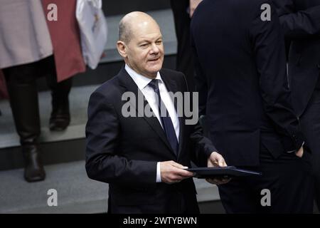 OLAF Scholz, Bundeskanzler, aufgenommen bei Erscheinen zu einer Sitzung des Deutschen Bundestages kurz vor der Regierungserklaerung zum Europaeischen Rat. Berlin, 20.03.2024. Berlin Deutschland *** Olaf Scholz, Bundeskanzler, im Bild auf einer Sitzung des Deutschen Bundestages kurz vor der Regierungserklärung zum Europäischen Rat Berlin, 20 03 2024 Berlin Deutschland Copyright: xJaninexSchmitzxphotothek.dex Stockfoto