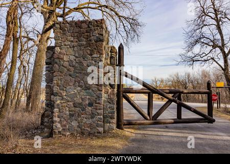 Eingangstor zum Pilot Knob State Park, gebaut von der CCC in den 1930er Jahren, Iowa, USA Stockfoto