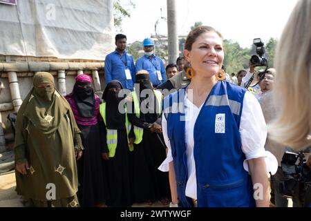 Basar in Bangladesch. März 2024. Kronprinzessin Victoria besuchte mit einer Delegation das Flüchtlingslager Cox's Bazar in Bangladesch. März 2024. Die Kronprinzessin ist als Botschafterin des Entwicklungsprogramms der Vereinten Nationen (UNDP) in Bangladesch. Foto: Henrik Montgomery/TT/Code 10060 Credit: TT News Agency/Alamy Live News Stockfoto