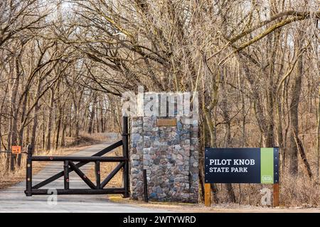 Eingangstor zum Pilot Knob State Park, gebaut von der CCC in den 1930er Jahren, Iowa, USA Stockfoto