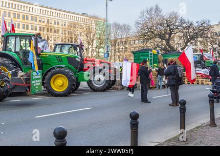 Bauernprotest. Kattowitz, Schlesien, Polen, 20. März 2024. Polnische Bauern blockieren die Straßen in der Nähe des Provinzbüros. Stockfoto