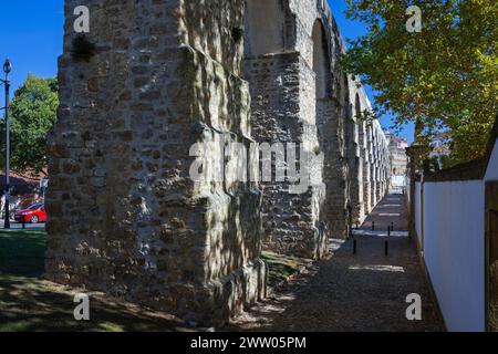 Portugal, Provinz Beira Litoral, Coimbra, das Aquädukt Sao Sebastiao, auch bekannt als „Arcos do Jardim“ Stockfoto