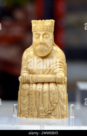 Lewis Chessman. Einer der Lewis Chessmen aus dem 12. Jahrhundert im Museum & Tasglann nan Eilean, Stornaway, Isle of Lewis, Äußere Hebriden, Schottland, UK Stockfoto