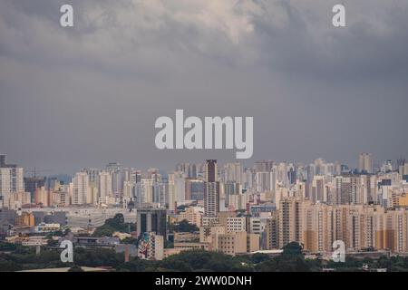 Skyline des Zentrums von São Paulo bei Nacht. Sao Paulo, Brasilien. März 2024. Stockfoto