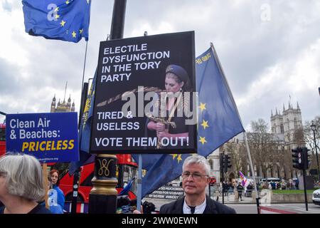 London, Großbritannien. März 2024. Demonstranten auf dem Parlamentsplatz. Anti-Tory-Aktivisten inszenierten ihren wöchentlichen Protest, als Rishi Sunak sich mit PMQs konfrontiert sah. Quelle: Vuk Valcic/Alamy Live News Stockfoto