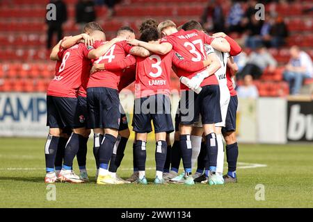 Unterhaching, Deutschland. März 2024. firo: 10.03.2024, Fußball, 3. Liga, 3. Bundesliga, Saison 2023/2024, 29. Spieltag SpVgg Unterhaching - MSV Duisburg 1:0. SpVgg Unterhaching, Haching, ganze Figur, Credit: dpa/Alamy Live News Stockfoto