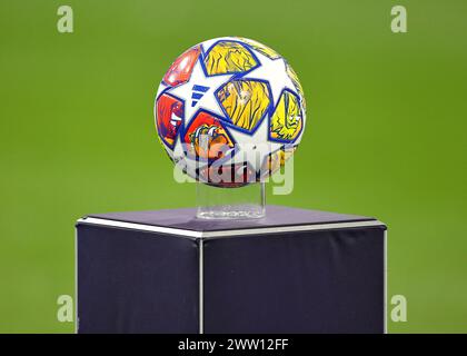 München, Deutschland. März 2024. firo : 05.03.2024, Fußball, Champions League, Saison 2023/2024, Achtelfinale, FC Bayern München - Lazio Rom 3:0, Einleger, General, Feature, Ball, Quelle: dpa/Alamy Live News Stockfoto