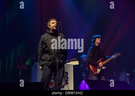 Manchester, Großbritannien. März 2024. Liam Gallagher und John Squire auf der Bühne für den ersten von zwei Homecoming-Gigs im Manchester Apollo. Cristina Massei/Alamy Live News Stockfoto